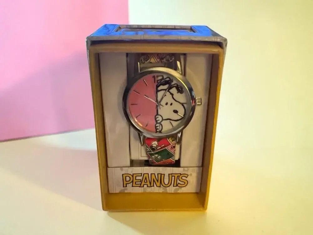 Peanuts Snoopy Cracker Barrel Exclusive Watch Comic Strip Charlie Brown Linus